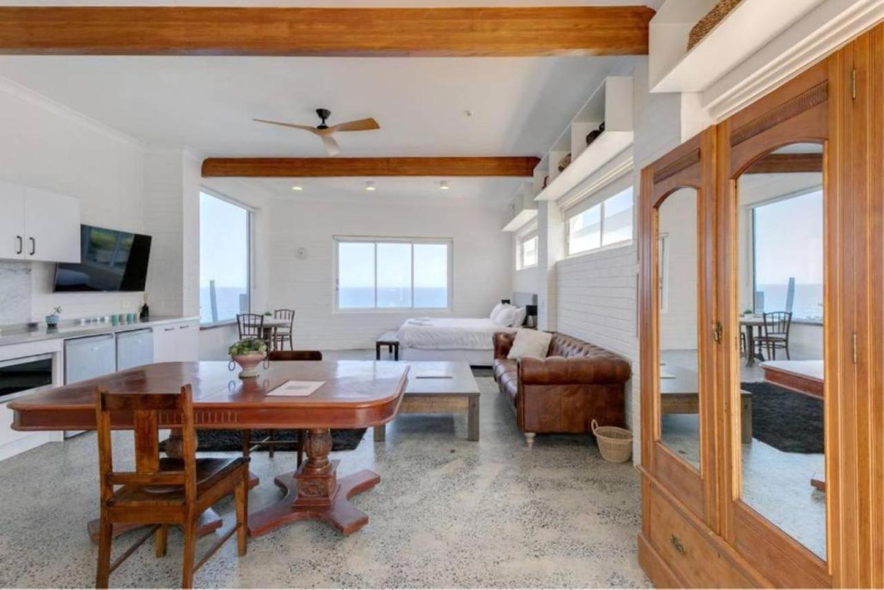 Upscale Cliffside Studio With Ocean Views North Bondi Sydney Kültér fotó
