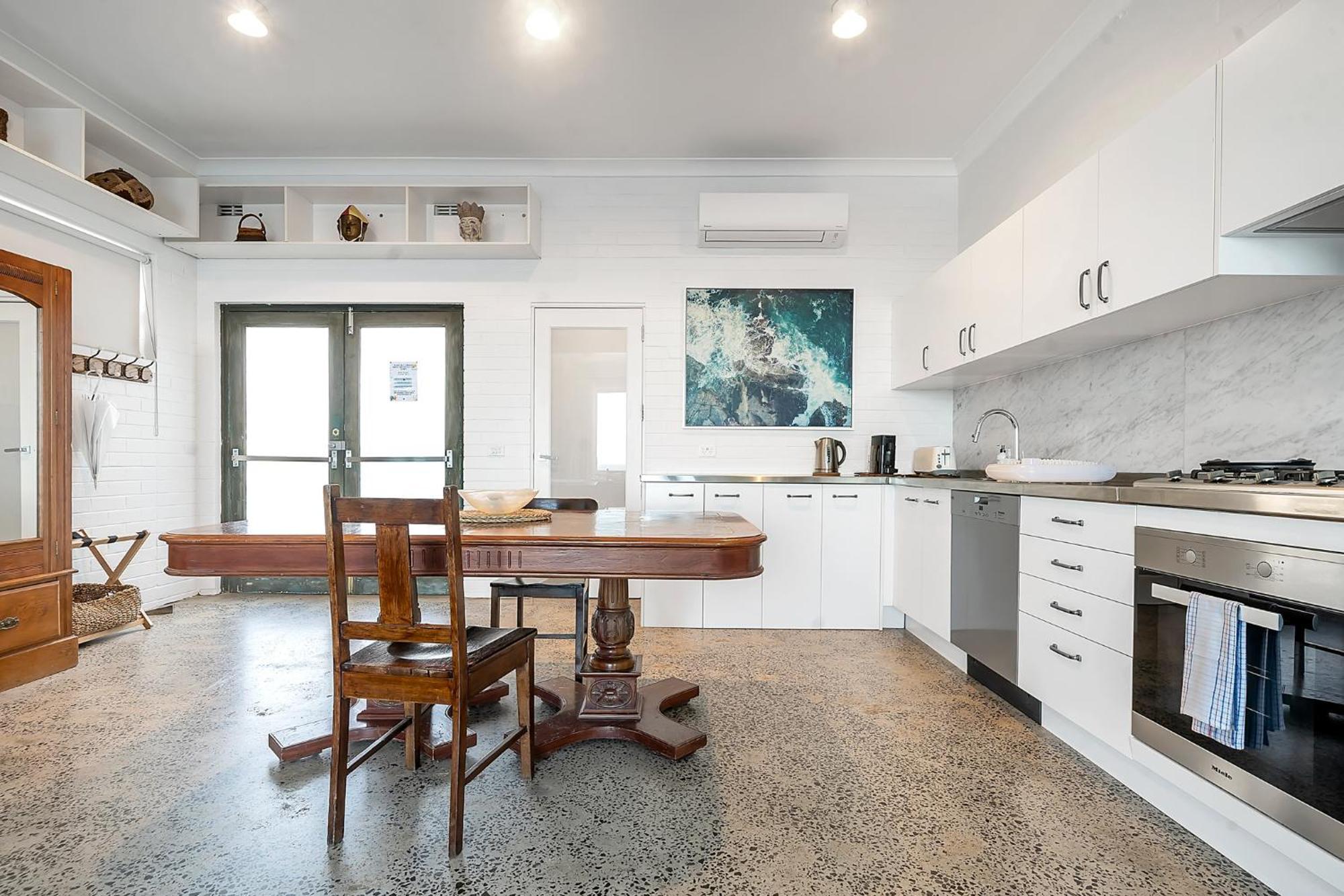 Upscale Cliffside Studio With Ocean Views North Bondi Sydney Kültér fotó