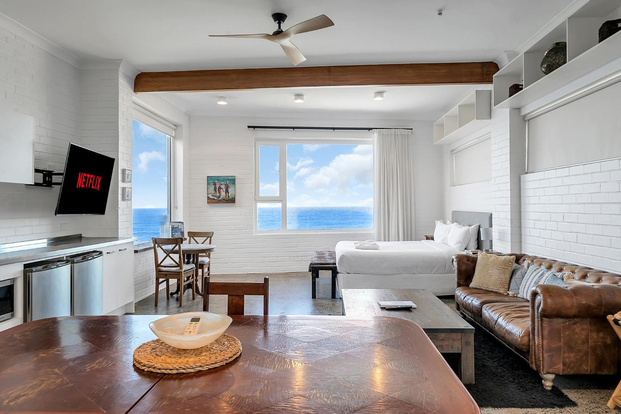 Upscale Cliffside Studio With Ocean Views North Bondi Sydney Kültér fotó