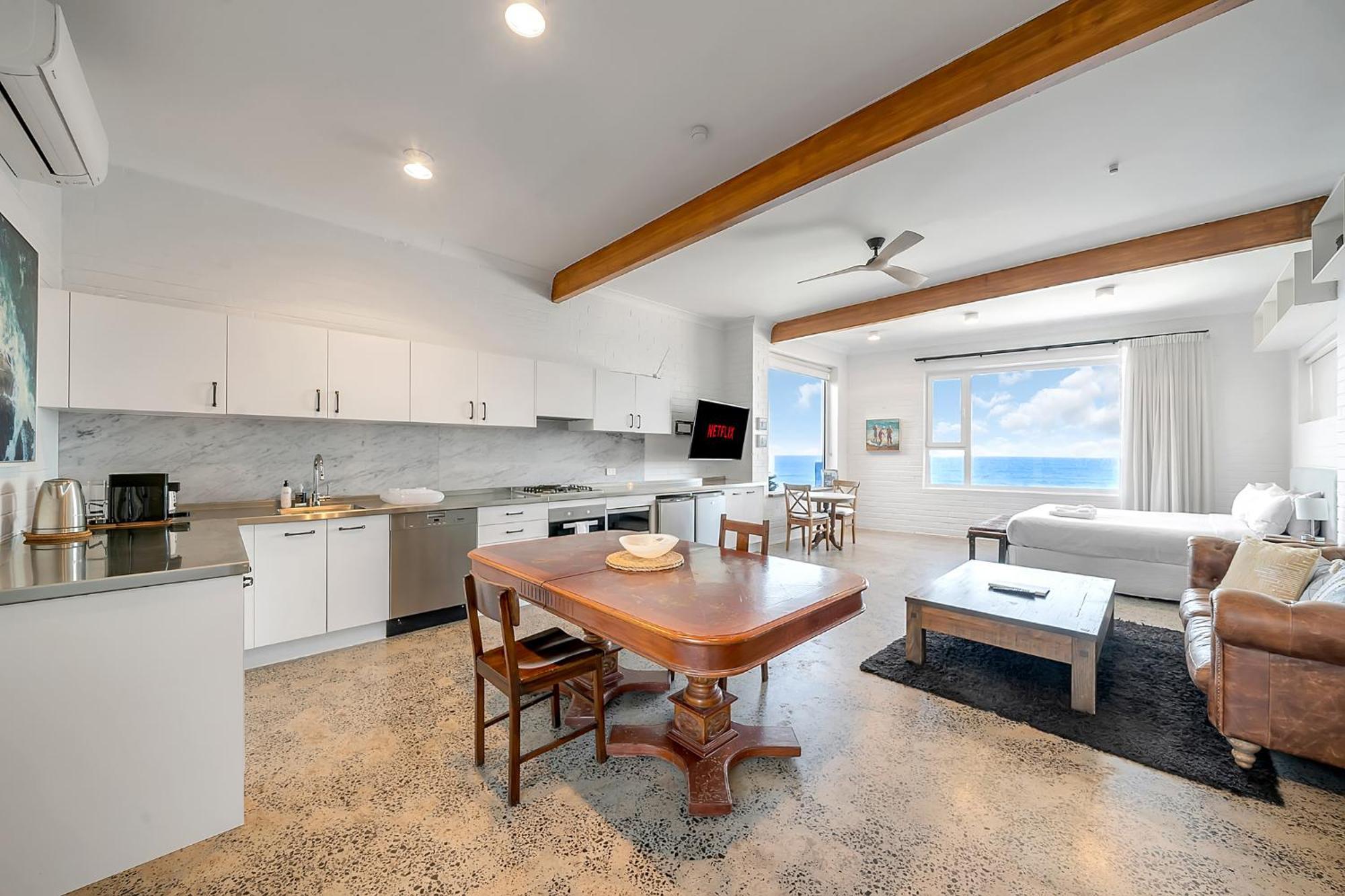 Upscale Cliffside Studio With Ocean Views North Bondi Sydney Kültér fotó